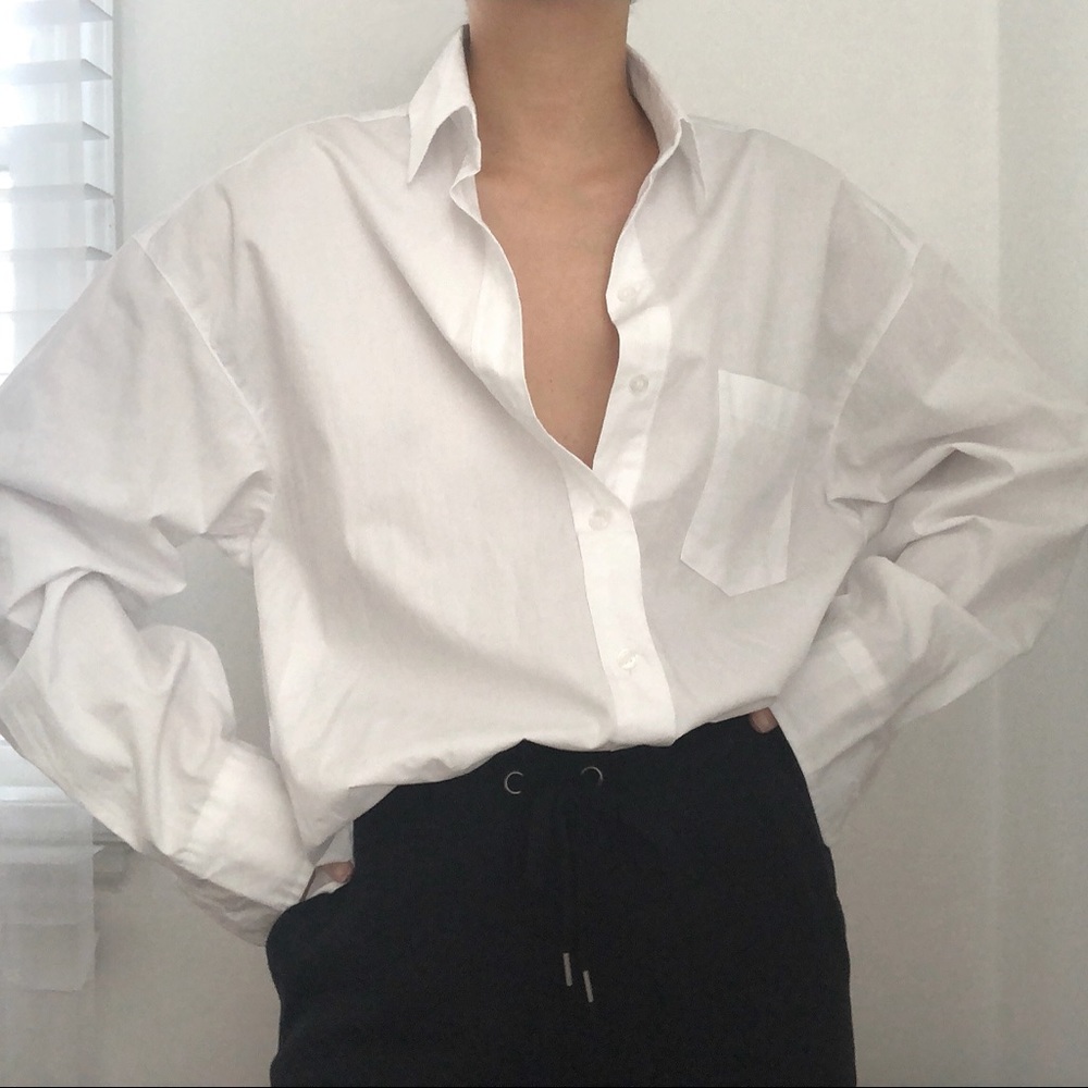 Brand New Crispy Oversized White Button Down